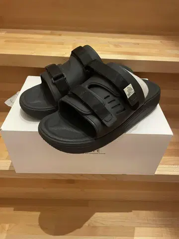 SUICOKE 블랙 스포츠 샌들