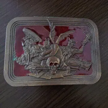 벨트의 버클입니다.