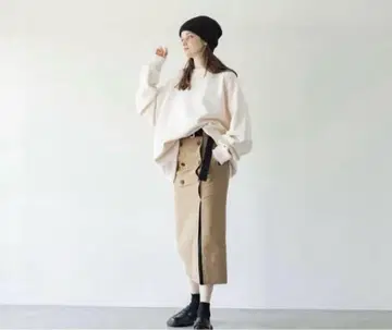 pinue 피누에 더블 버튼 슬릿 스커트