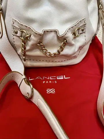 Lancel 란셀 복조리형 가죽 백 화이트 골드 금장 장식