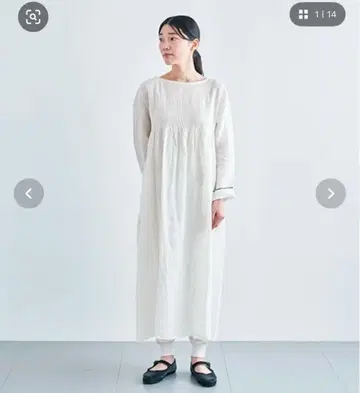 쿠라스카 HAU 고급스러운 린넨 핀턱 원피스 손으로 짠 화이트