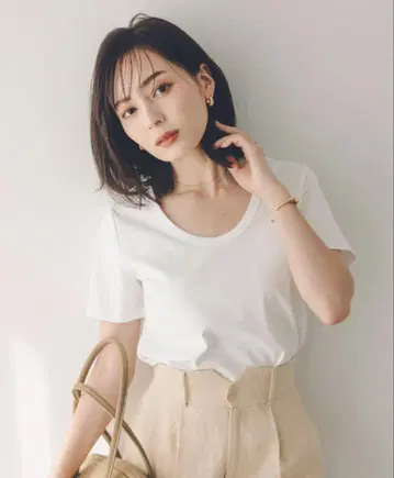 실크 터치 코튼 U 넥 T 셔츠