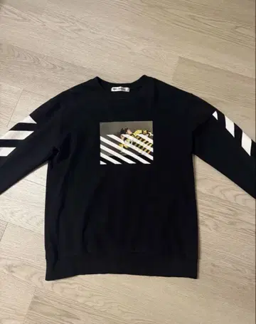 OFF-WHITE 블랙 트레이닝복 롱 T