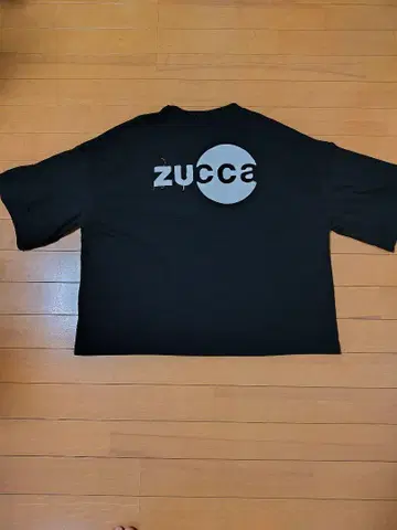 zucca 레어 백 로고 프린트 티셔츠