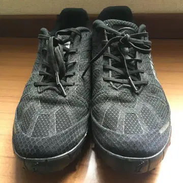 inov-8 (이노베이트) MUDCLAW 275 27.5cm
