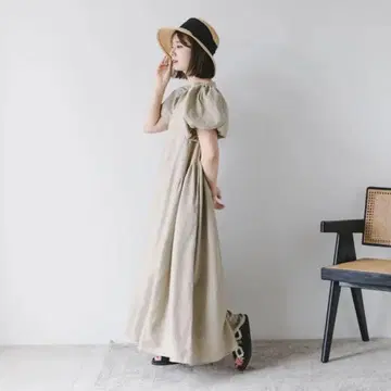 퍼프 슬리브 베이지 원피스
