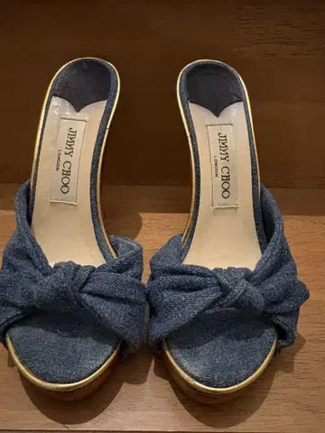 JIMMY CHOO 데님 스타일 리본 샌들