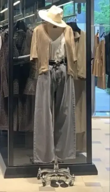 콘테 상부 고지대 언