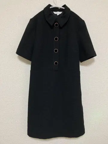 블랙 반팔 원피스 버튼 포함