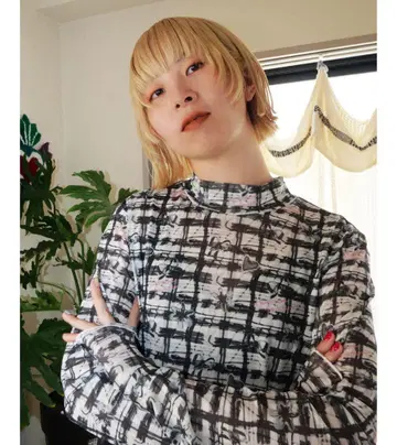 체커드 패턴 시어 롱 슬리브