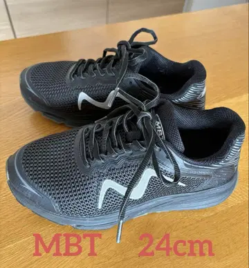 새상품급 MBT 다이어트 스니커즈 블랙 24cm US7