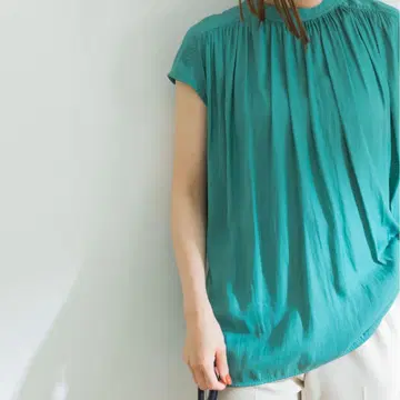 어반 리서치 2WAY 컷 개더 블라우스 그린