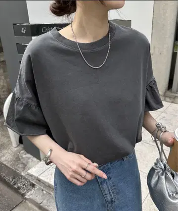 미사용 새상품 택 포함 디스코트 피그먼트 프릴 티셔츠