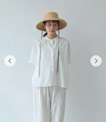 yuni 컷워크 자수 블라우스