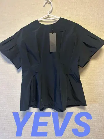 YEVS 플레어 실루엣 반팔 셔츠