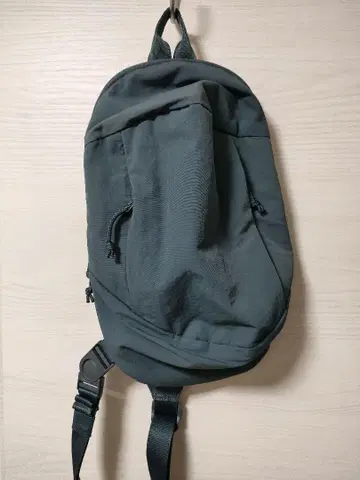 유니클로 크로스 바디백 블루