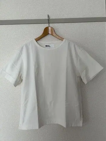 MHL. 마가렛 호웰 화이트 크루넥 티셔츠 M