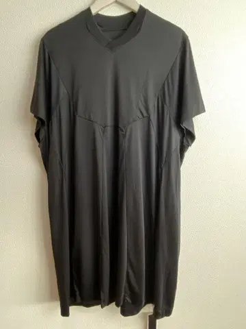 B02705 JULIUS 폼드 솔기 티셔츠