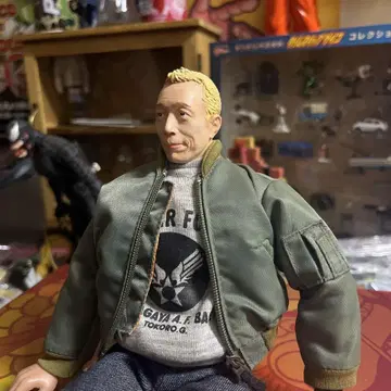 도코로 조지 피규어