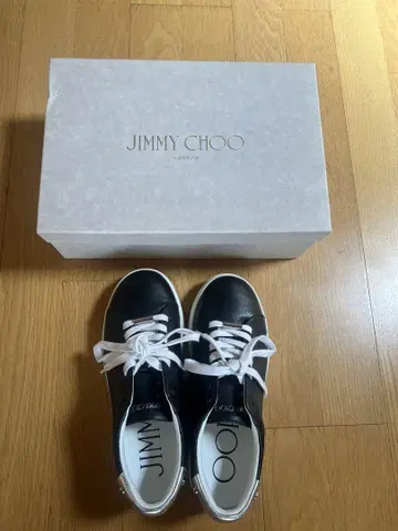 JIMMY CHOO 블랙 스니커즈