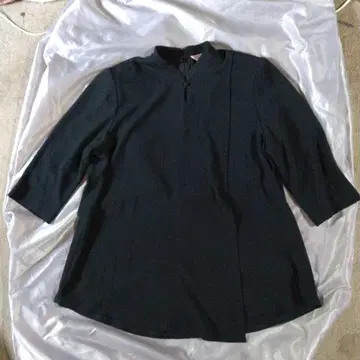 블랙 하프 지퍼 오리 소매 튜닉