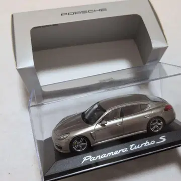 포르쉐 파나메라 터보 S 1/43