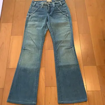 Yankee 야누크 부츠 컷 데님 사이즈 24