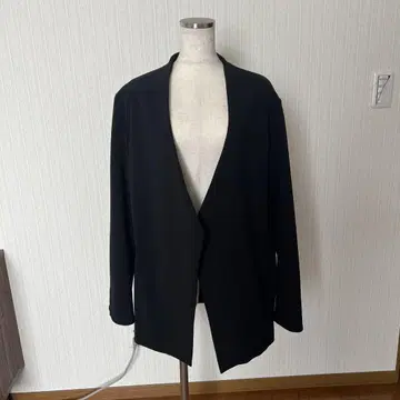 UNITED TOKYO 블랙 테일러드 자켓