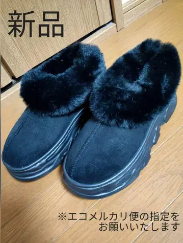 새상품 앵클 무스탕 부츠 블랙 23.5cm