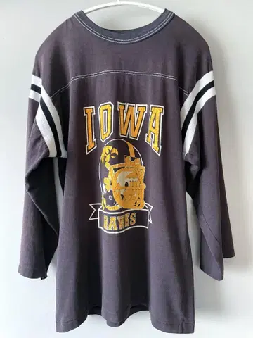 70년대 풋볼 티셔츠 IOWA HAWKS VINTAGE