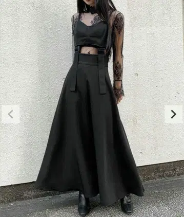 LVEU.  Bustier flare 원피스