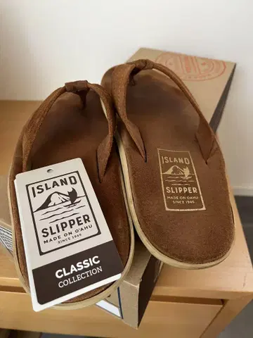 ISLAND SLIPPER 클래식 컬렉션 사이즈 6 박스 있음