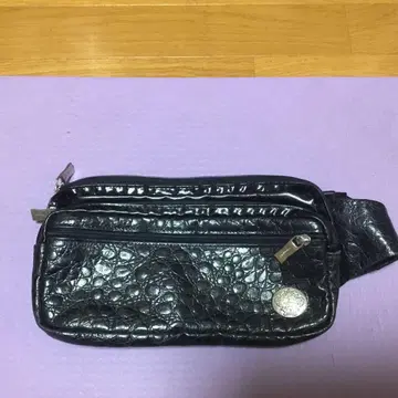오로비안코 바디백 블랙 가죽