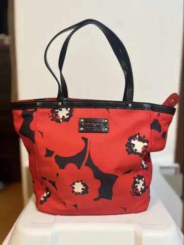 Kate spade 토트백 지퍼