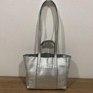 지아니 카리아니 실버 토트백 가죽