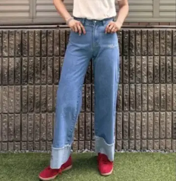 시마무라 랜덤 자수 롤업 데님 팬츠 블루 ai