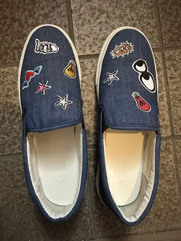데님 블루 자수 슬립온