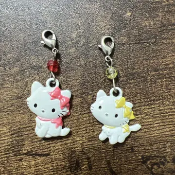 초레어 헬로키티 참 키티 메탈 참 키링 레트로