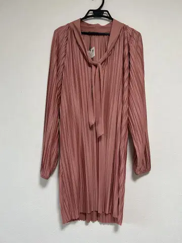 택 포함 새상품 ZARA 살몬 핑크 플리츠 보타이 원피스