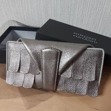 새상품급 HIROKO HAYASHI 하야시 히로코 장지갑 프릴 실버