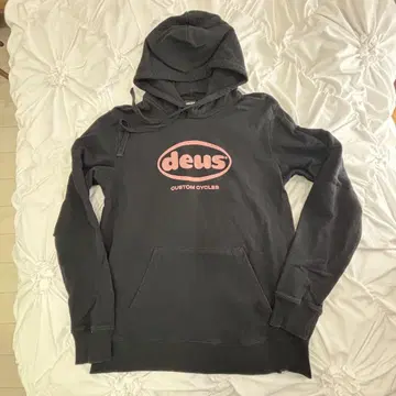 deus 후드 부착 블랙 후드티