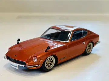 Nissan Fairlady Z 1/32 스케일 모델 아오시마 라쿠플라