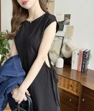 블랙 슬리브리스 롱 원피스
