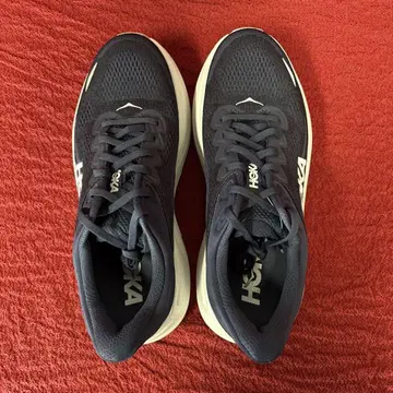 HOKA BONDAI9 네이비 러닝화 1회 사용