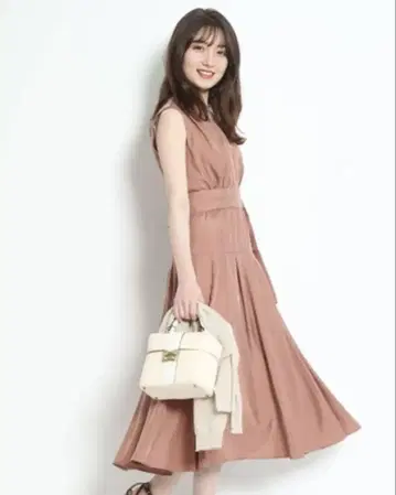 미사용 새상품 앱와이어 리셰 새시 포함 셔츠 플레어 원피스 핑크