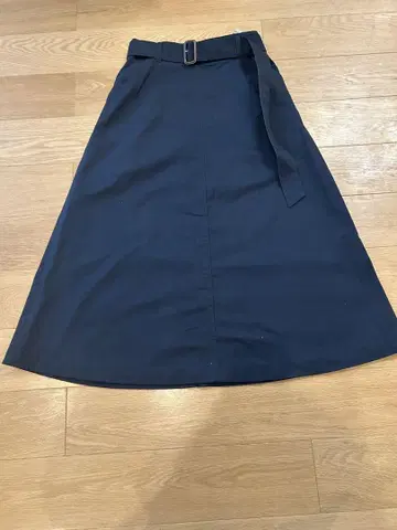 매킨토시 철학 사이즈 36 네이비 A 라인 롱 스커트
