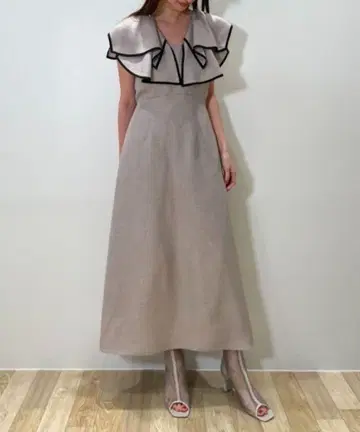 SNIDEL 프릴 슬리브리스 원피스