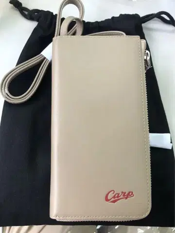 새상품 Carp 히로시마 도요 가죽 지퍼 미니백 베이지