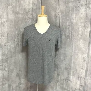 American Eagle V넥 로고 자수 얇은 소재 티셔츠 심플