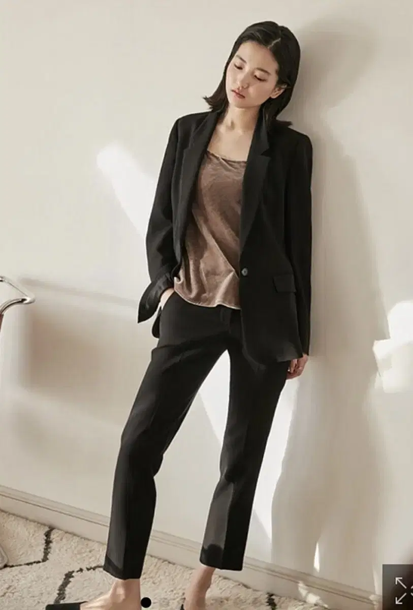 FRONTROW Drama Kim Taeri Straight Slacks